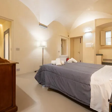 Keys Of Italy - Benci 20 Fresco - Frescoes One Bedroom Santa Croce Апартаменты Флоренция